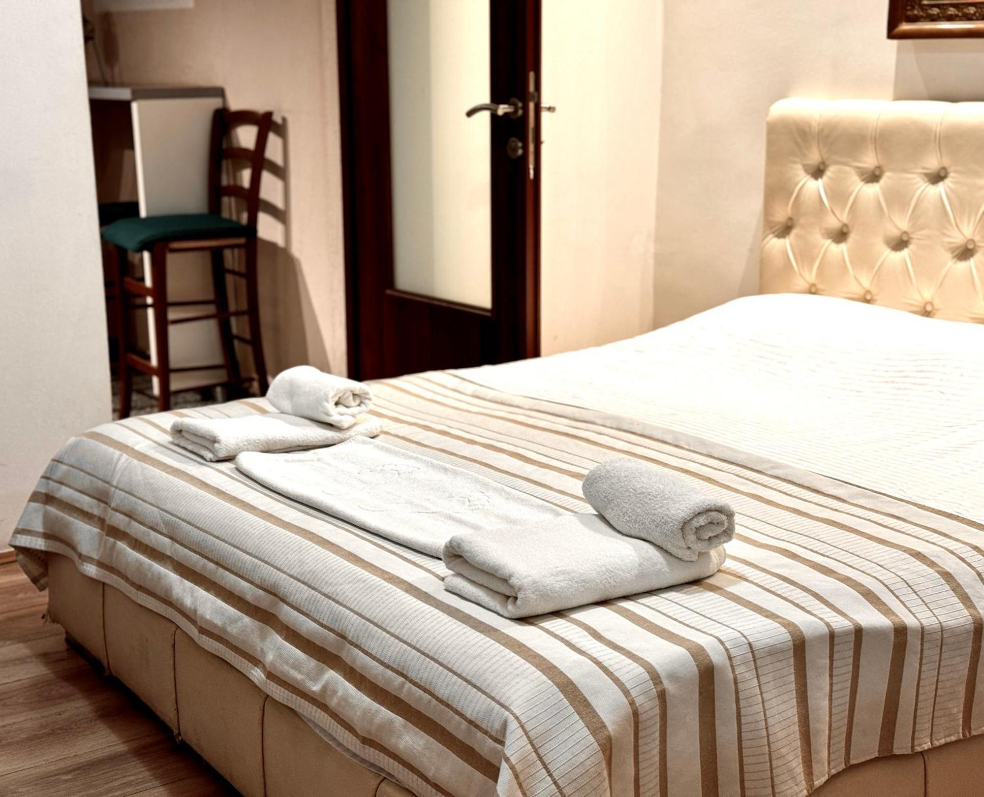 Novi Svet Apartment โกตอร์ ภายนอก รูปภาพ