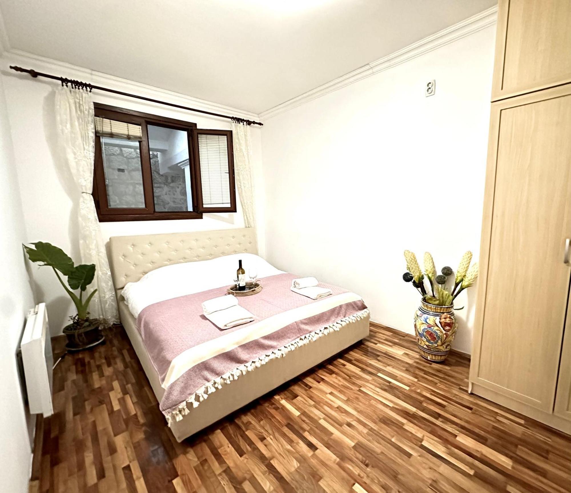 Novi Svet Apartment โกตอร์ ภายนอก รูปภาพ
