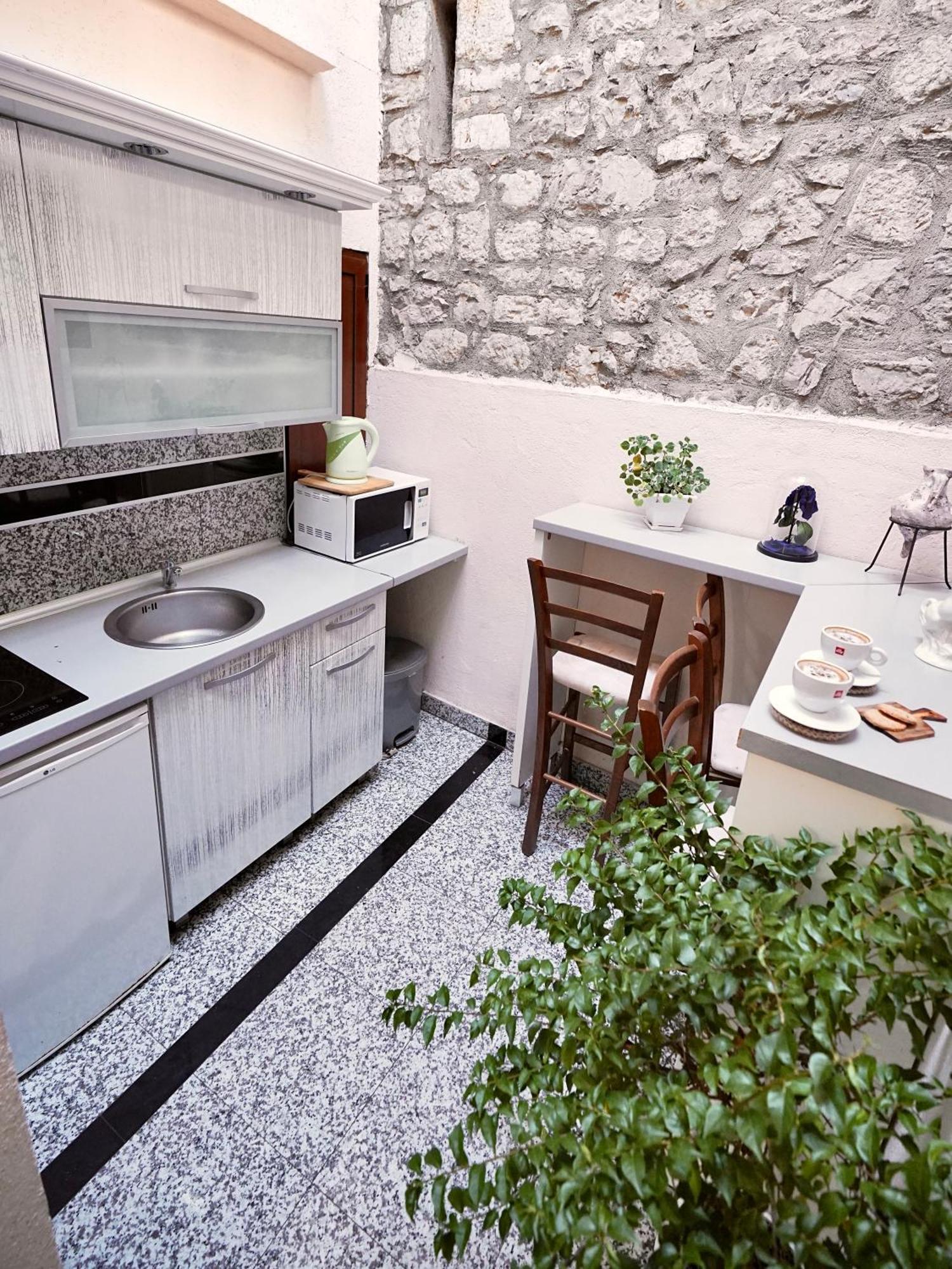 Novi Svet Apartment โกตอร์ ภายนอก รูปภาพ